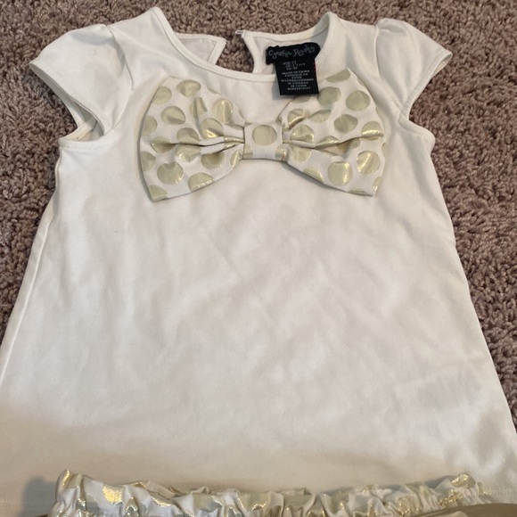 Polka dot short set size 2T Cynthia Rowley - Picture 3 of 3